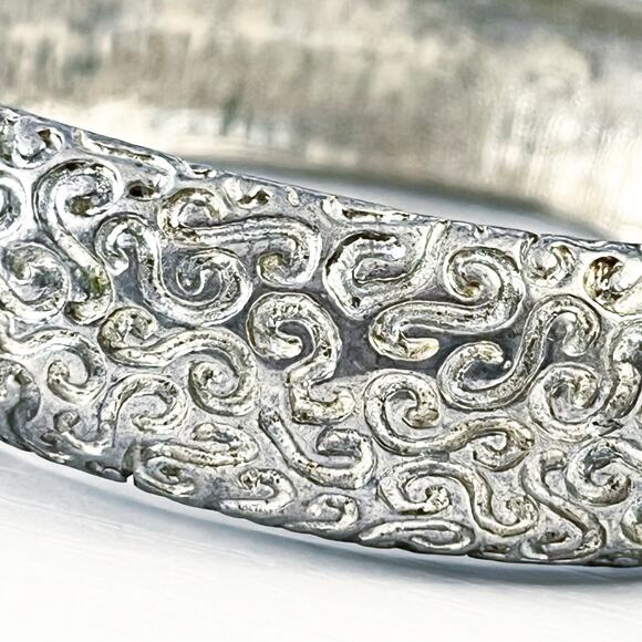 Anne Klein Vintage Textured Silver Bangle Bracelet - Picture 5 of 6